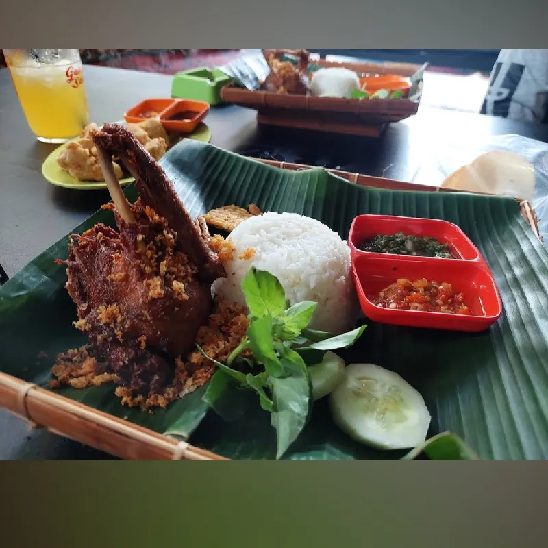 Bebek Goreng KALIJO